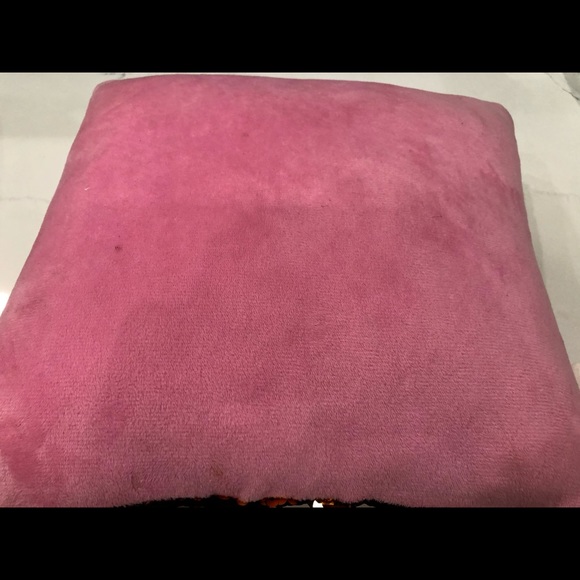 Pillows - Picture 3 of 16